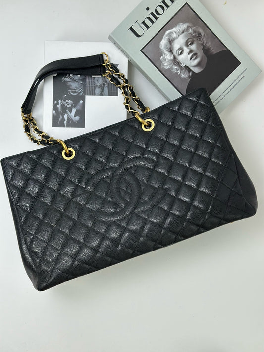 Chanel - GST - Leather - Black - (large)