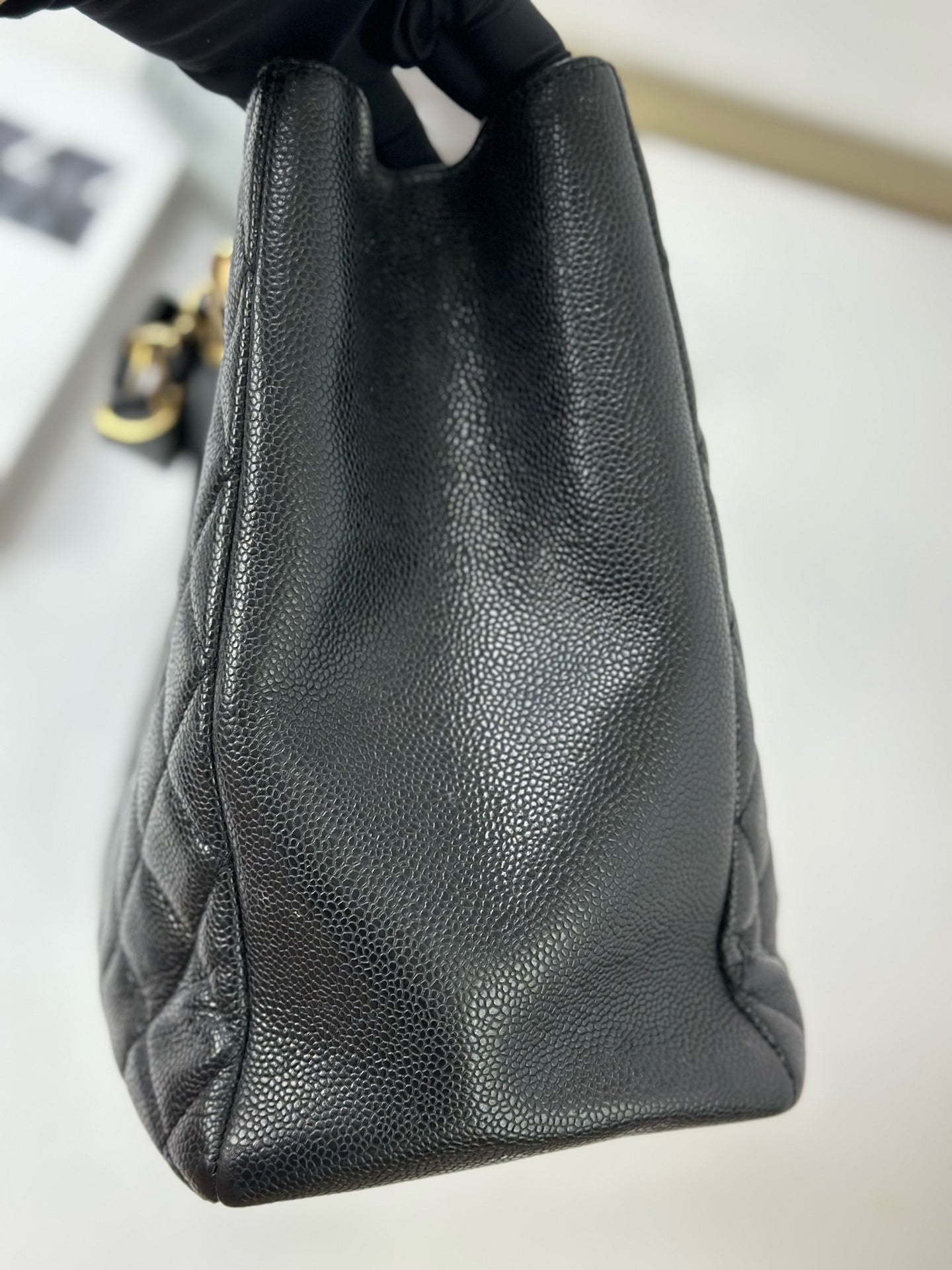 Chanel - GST - Leather - Black - (large)