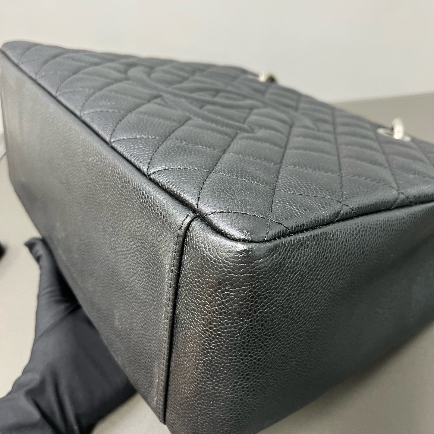 Chanel - GST - Leather - Black - (Large)