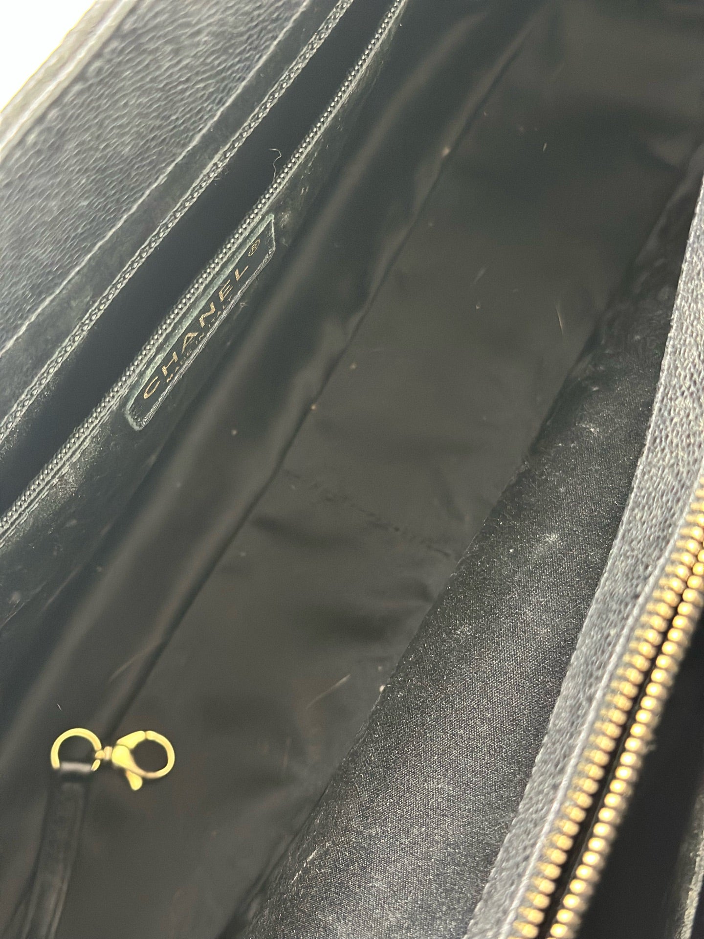 Chanel - GST - Leather - Black - (large)