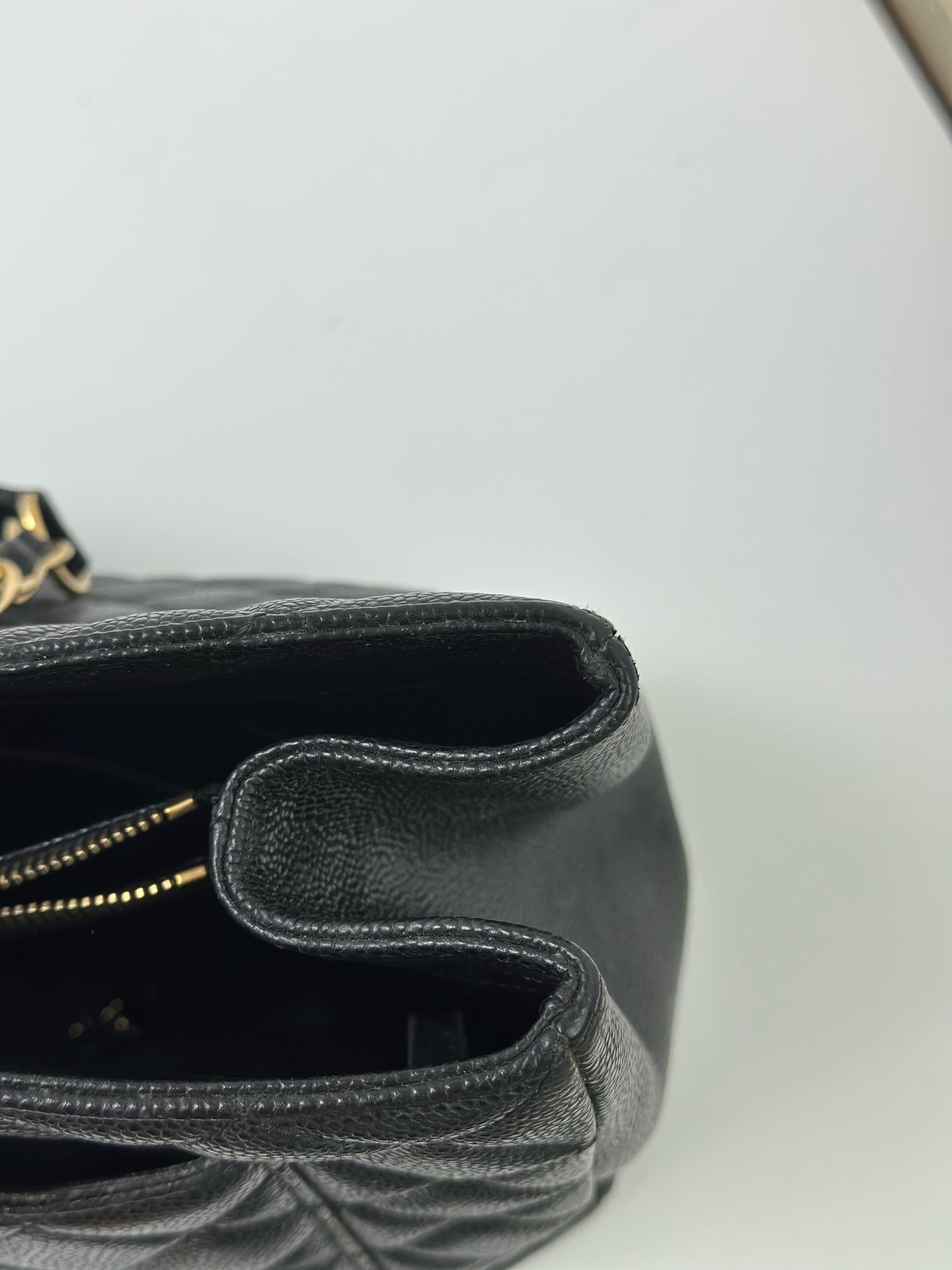 Chanel - GST - Leather - Black - (large)