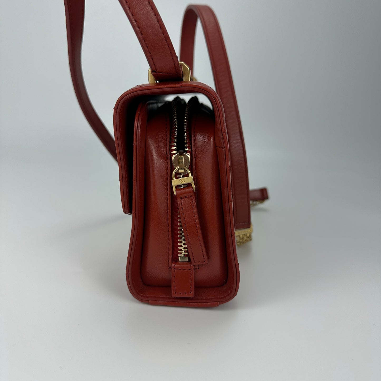 Chanel - Hamburg - Leather - Burgundy with Gold-Tone Hardware - (mini)