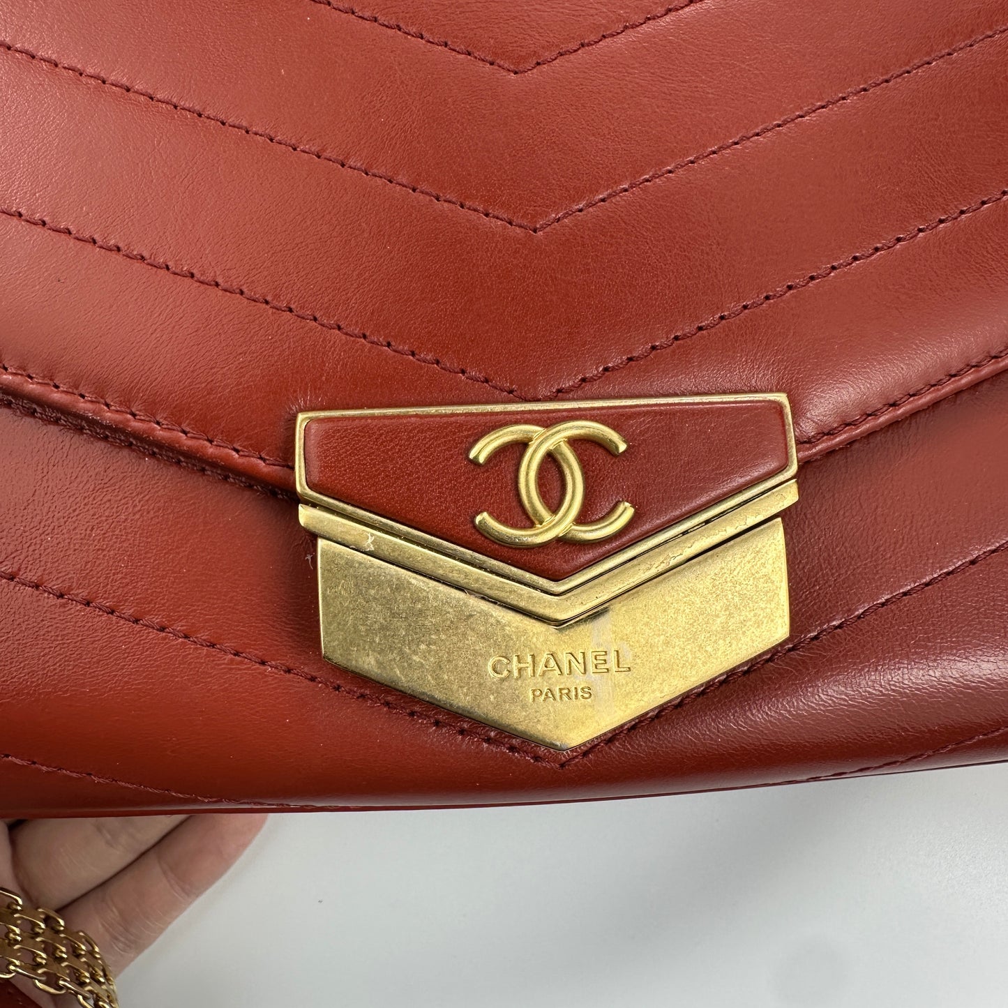 Chanel - Hamburg - Leather - Burgundy with Gold-Tone Hardware - (mini)