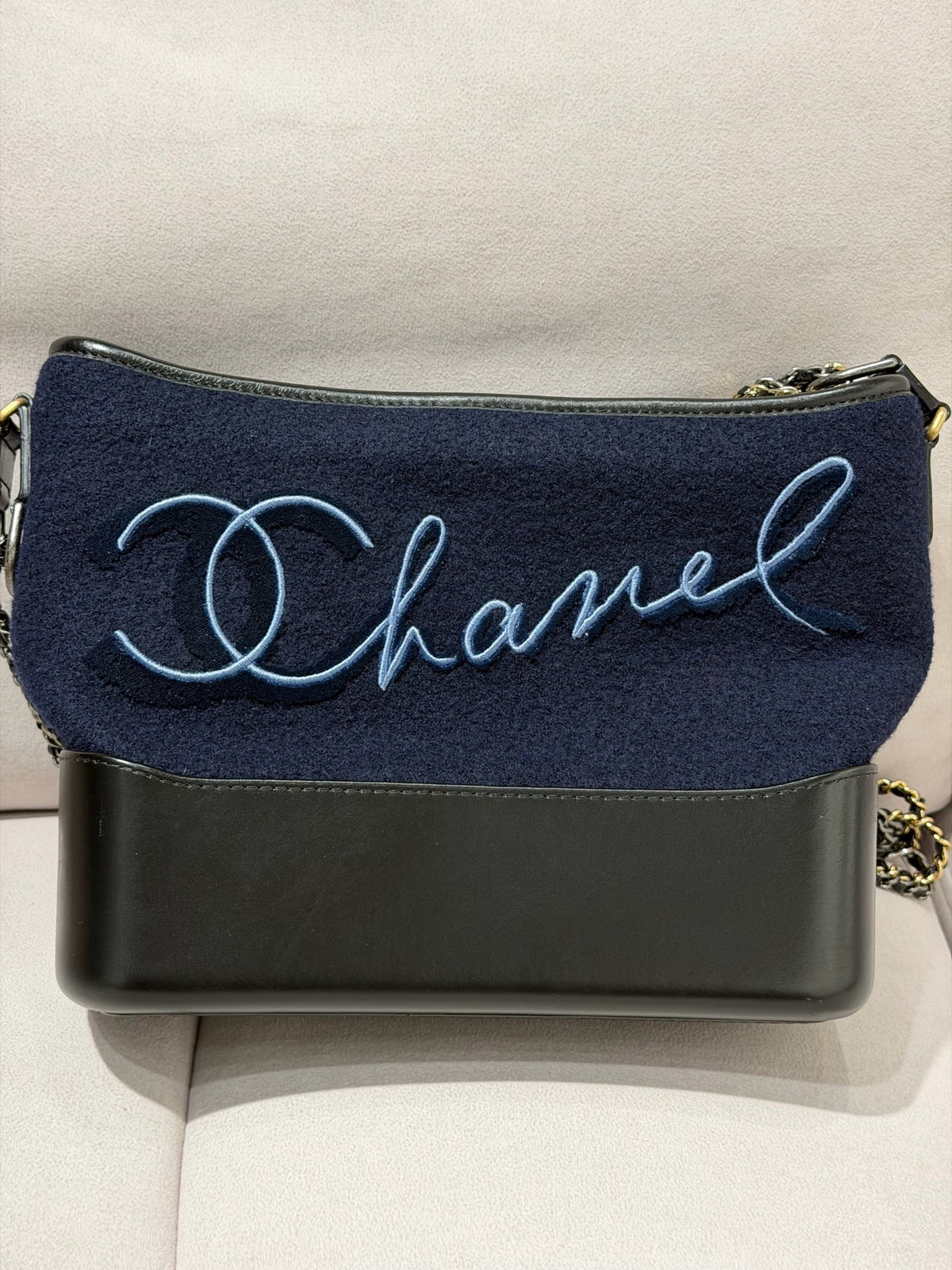 Chanel - Hamburger Signature Medium - Wool - Multicolour - (Medium)