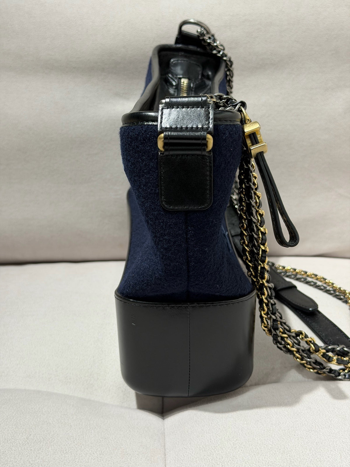 Chanel - Hamburger Signature Medium - Wool - Multicolour - (Medium)
