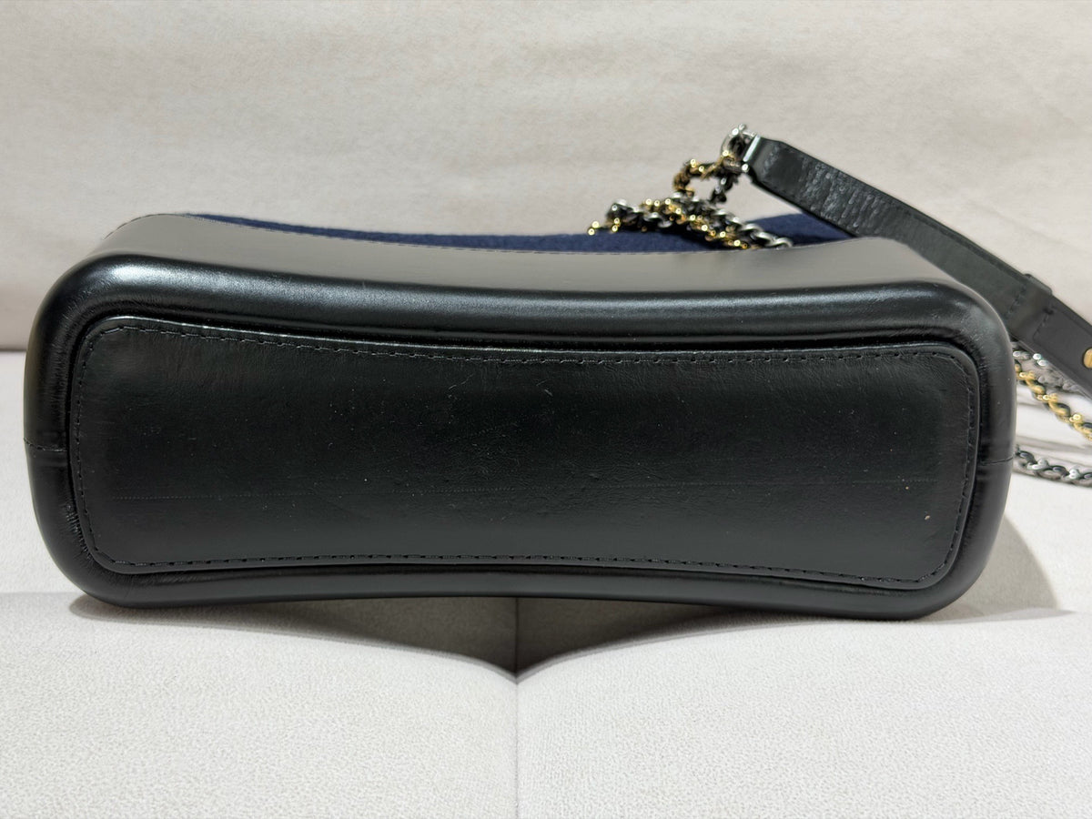 Chanel - Hamburger Signature Medium - Wool - Multicolour - (Medium)