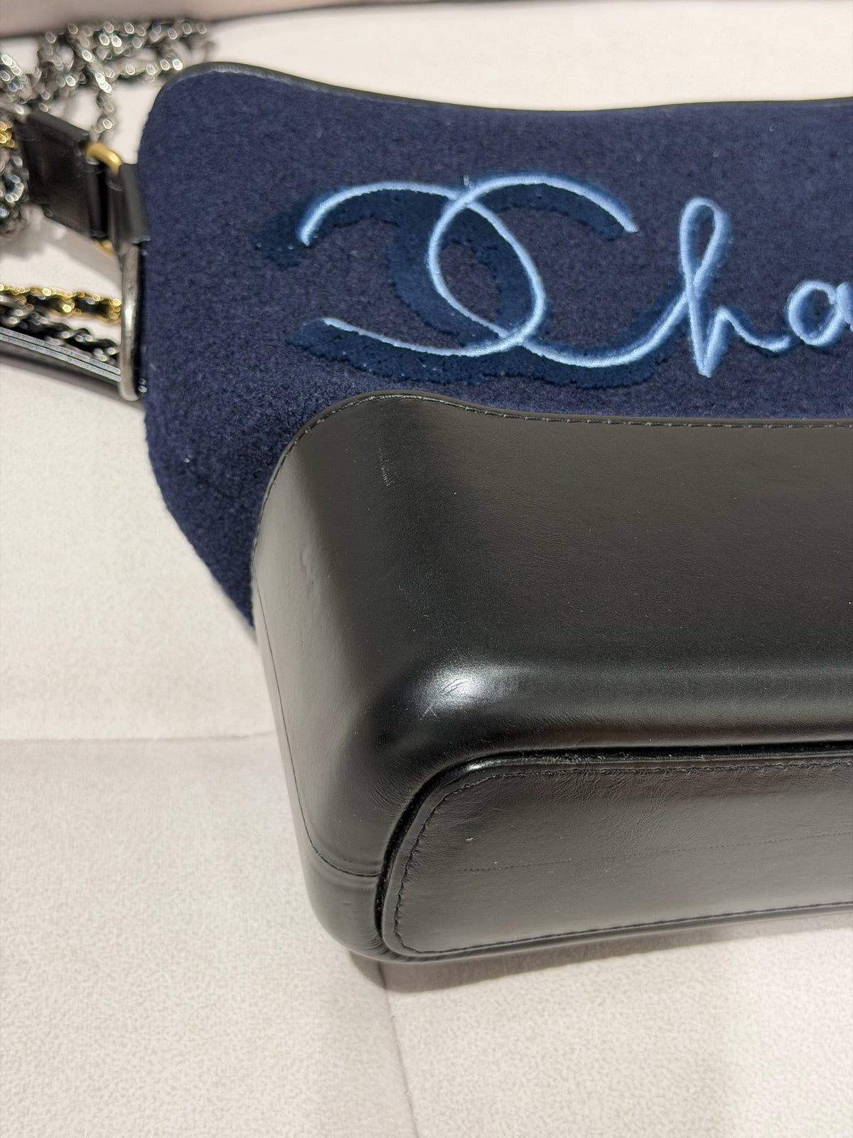 Chanel - Hamburger Signature Medium - Wool - Multicolour - (Medium)