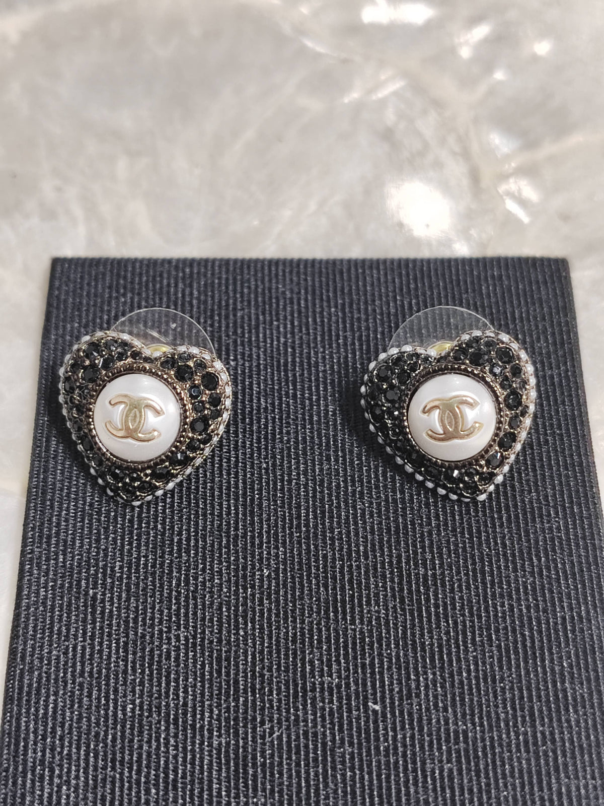 Chanel - Heart Double C - Crystal - Gold