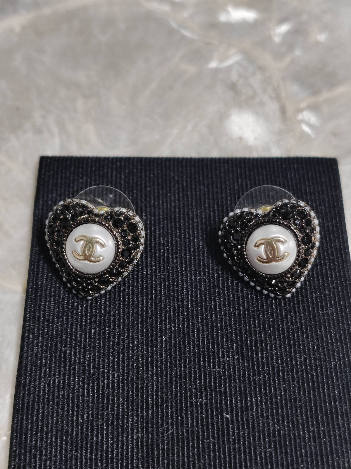 Chanel - Heart Double C - Crystal - Gold