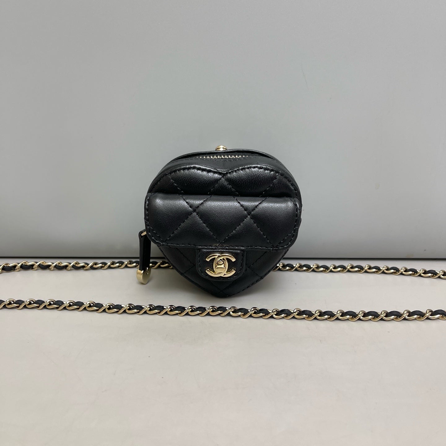 Chanel - Heart - Leather - Black - (mini)