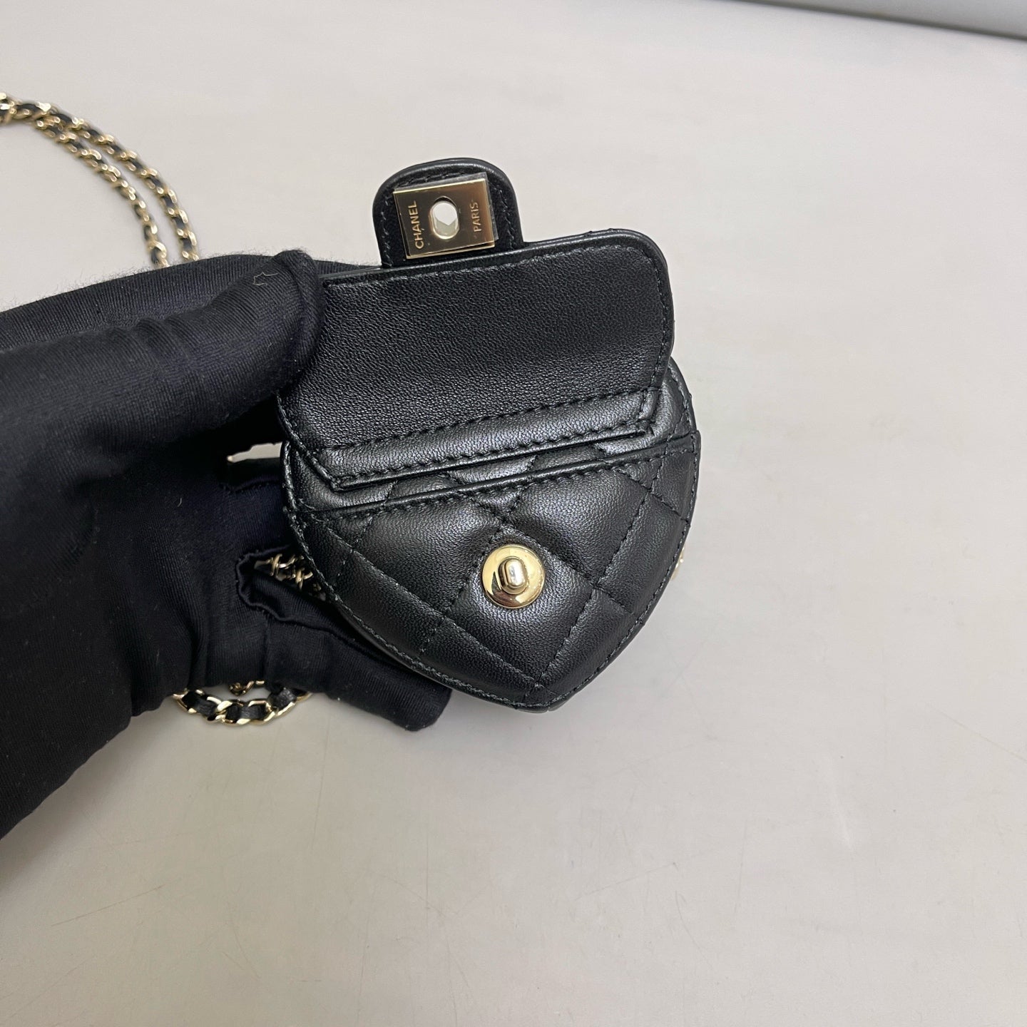 Chanel - Heart - Leather - Black - (mini)