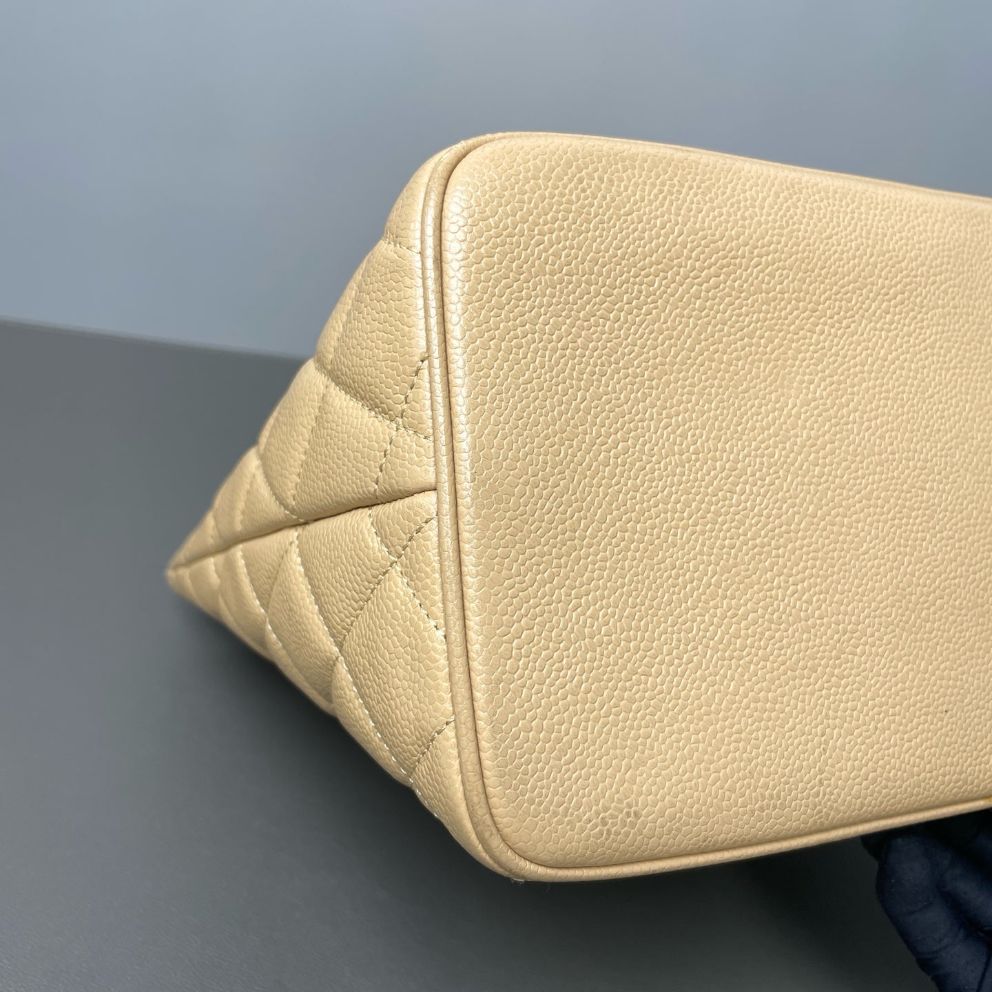 Chanel - Hilton Tote - Leather - Beige - (Other)