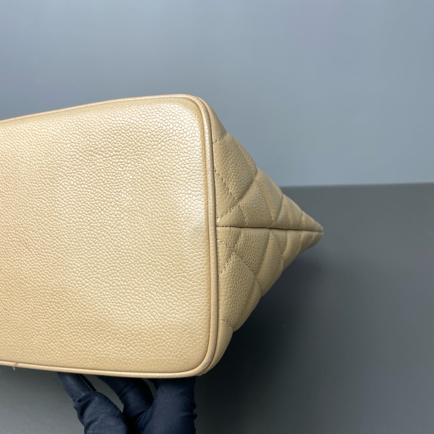 Chanel - Hilton Tote - Leather - Beige - (Other)