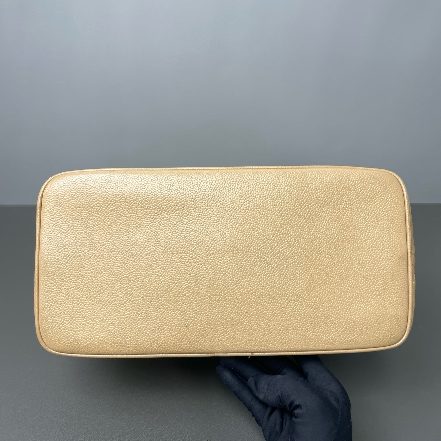 Chanel - Hilton Tote - Leather - Beige - (Other)