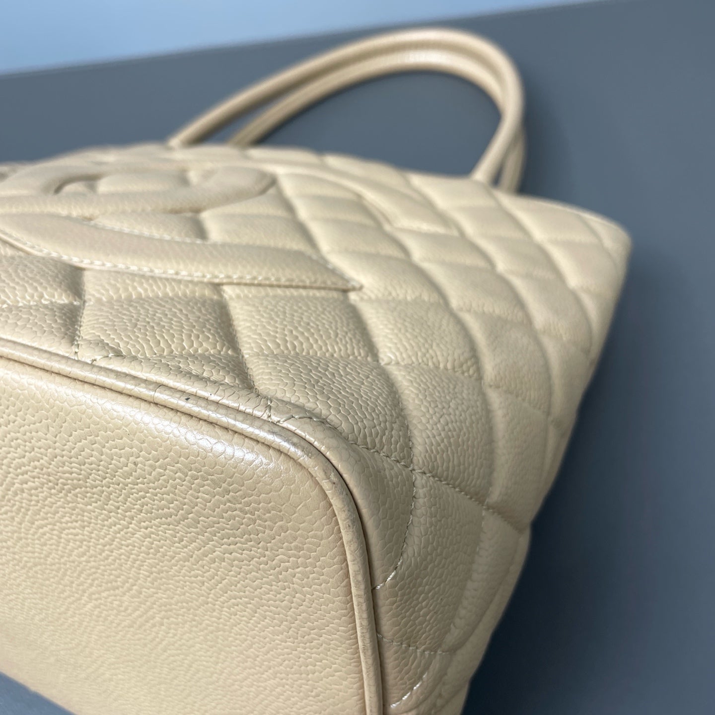 Chanel - Hilton Tote - Leather - Beige - (Other)
