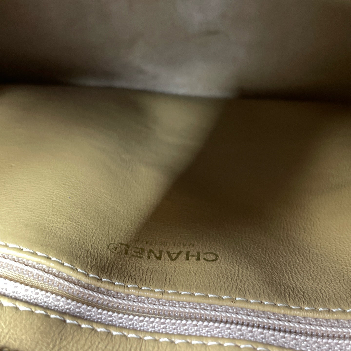 Chanel - Hilton Tote - Leather - Beige - (Other)