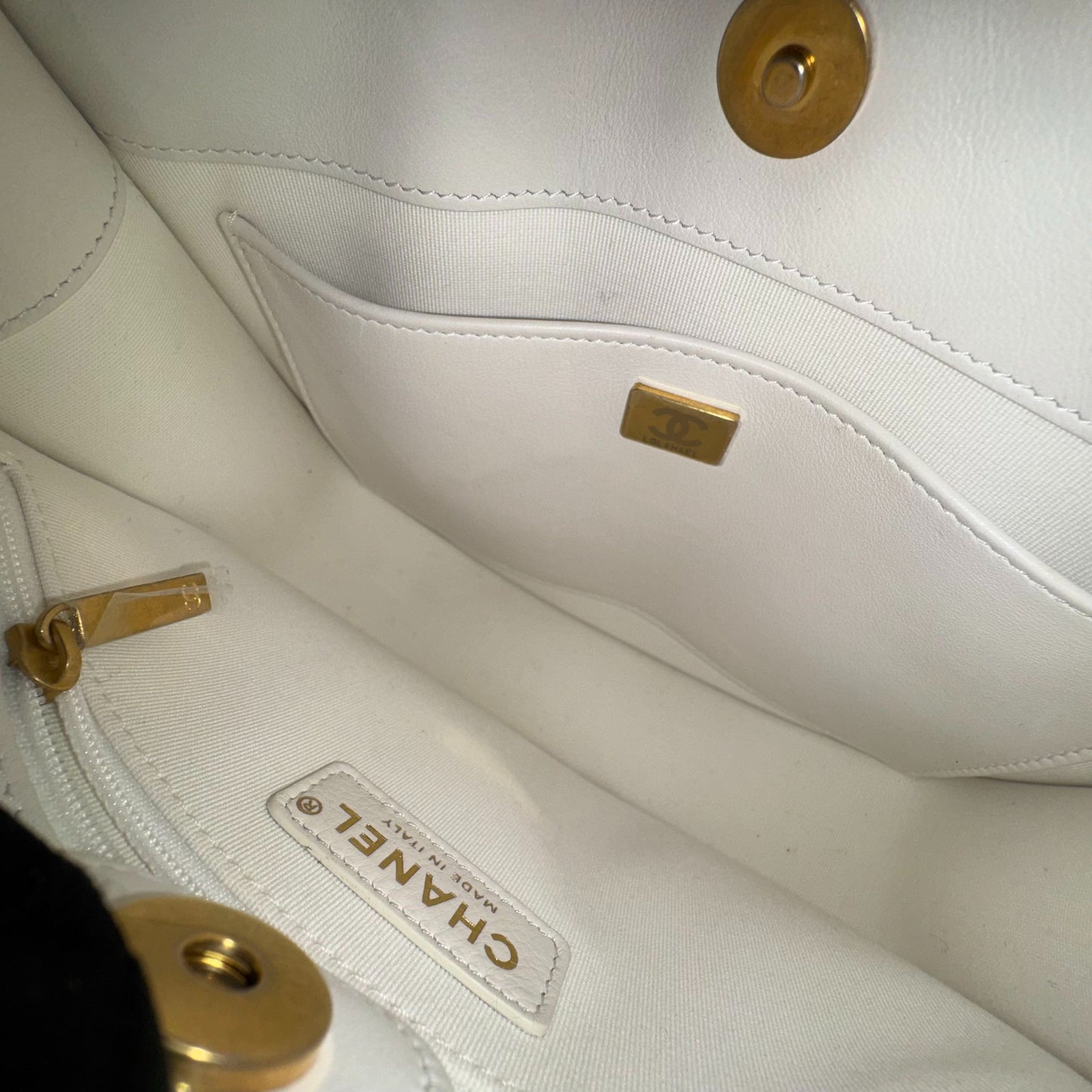 Chanel - Hobo Bag - Leather - White