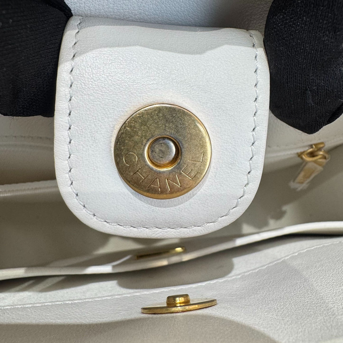 Chanel - Hobo Bag - Leather - White
