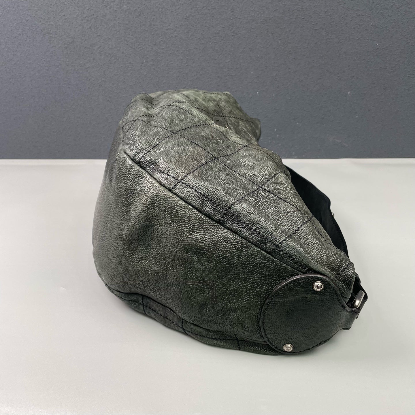 Chanel - Hobo Bag - Caviar leather - Metallic Dark Grey - (Large)