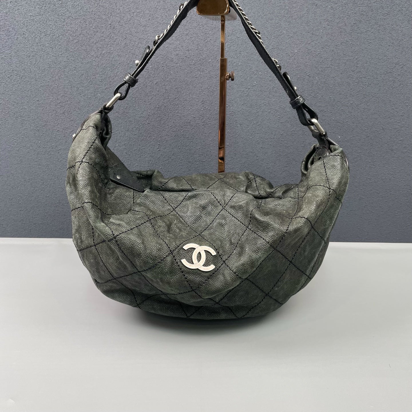 Chanel - Hobo Bag - Caviar leather - Metallic Dark Grey - (Large)