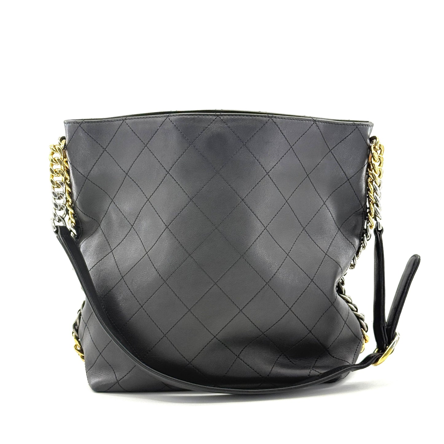 Chanel - Hobo Bucket Bag - Calfskin leather - Black - (Medium)