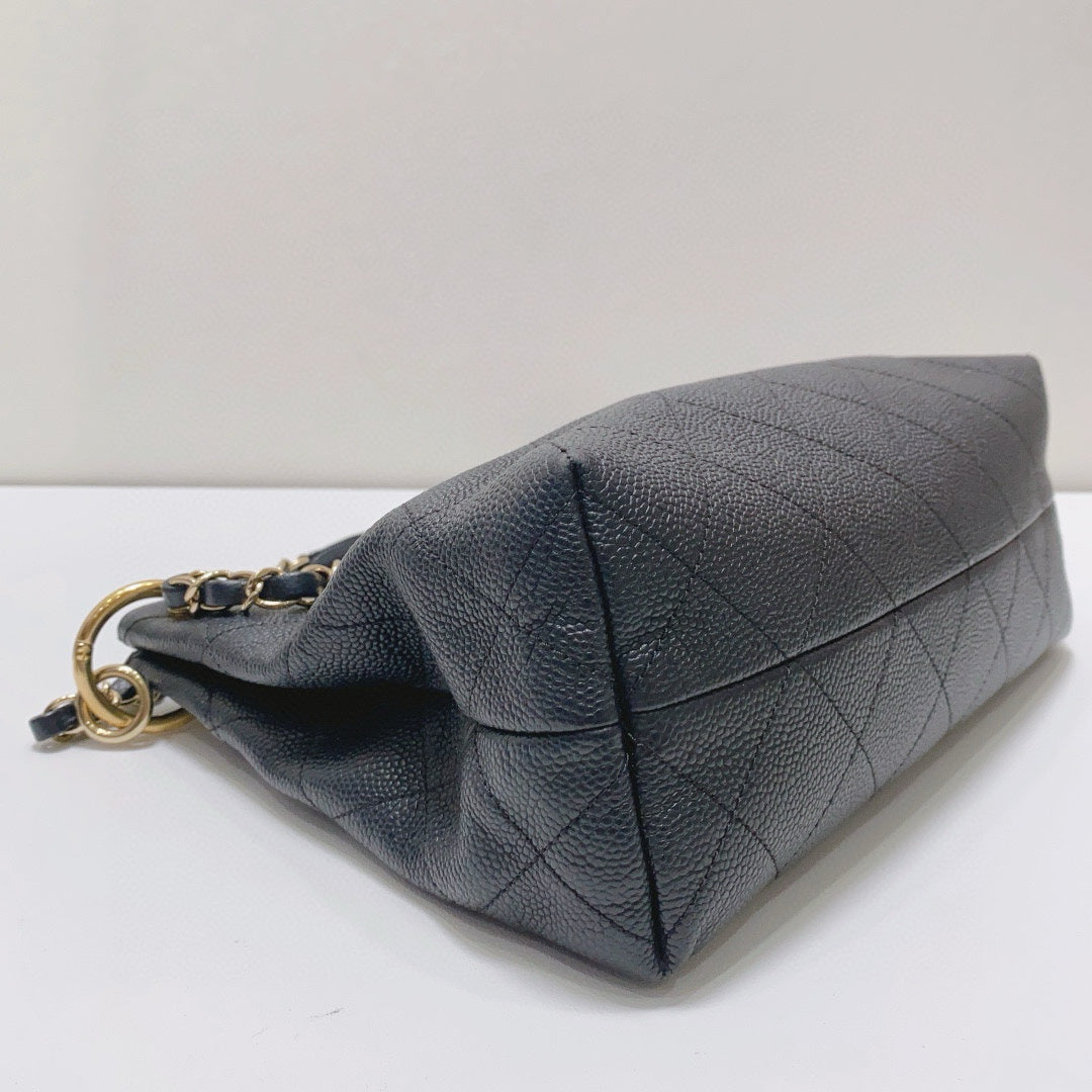 Chanel - Hobo Bucket Bag - Caviar leather - Black - (medium)
