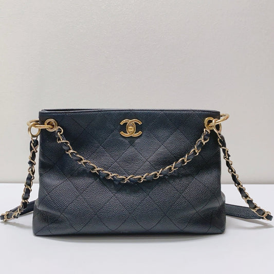 Chanel - Hobo Bucket Bag - Caviar leather - Black - (medium)