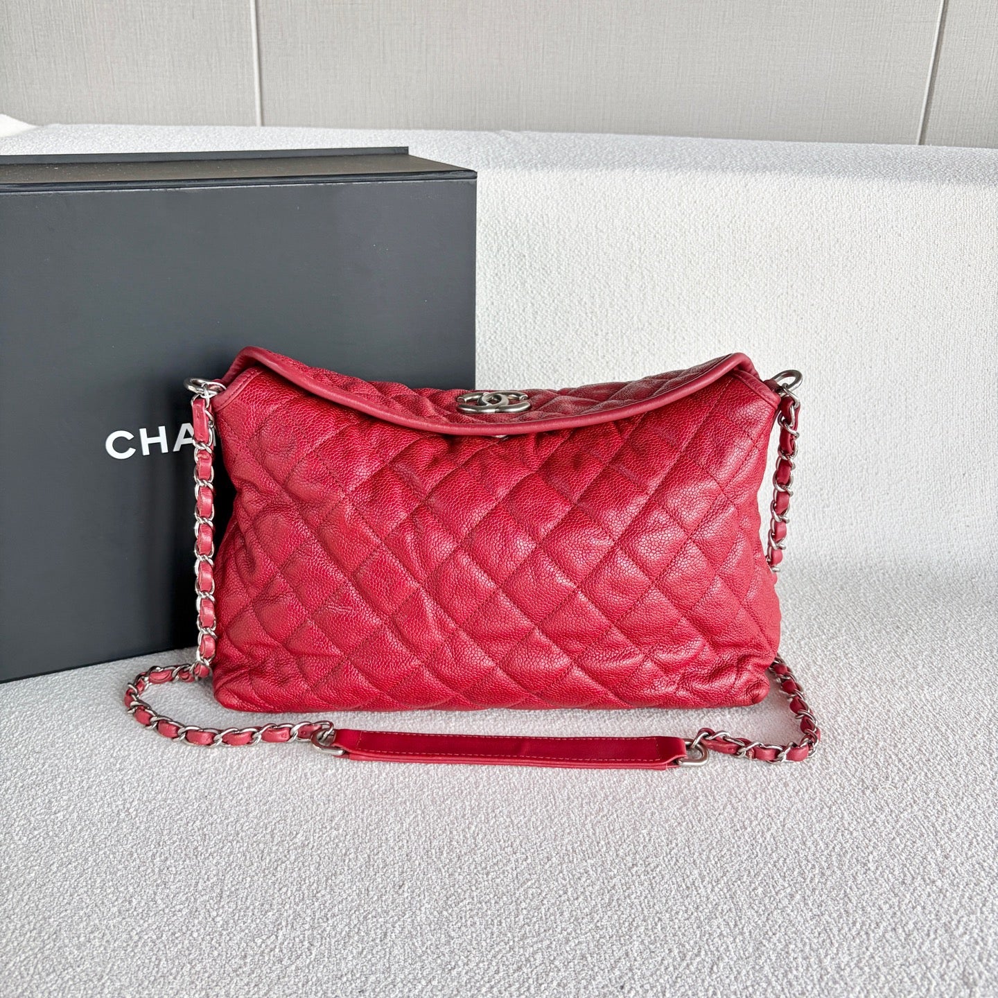 Chanel - Hobo - Leather - Red - (Medium)