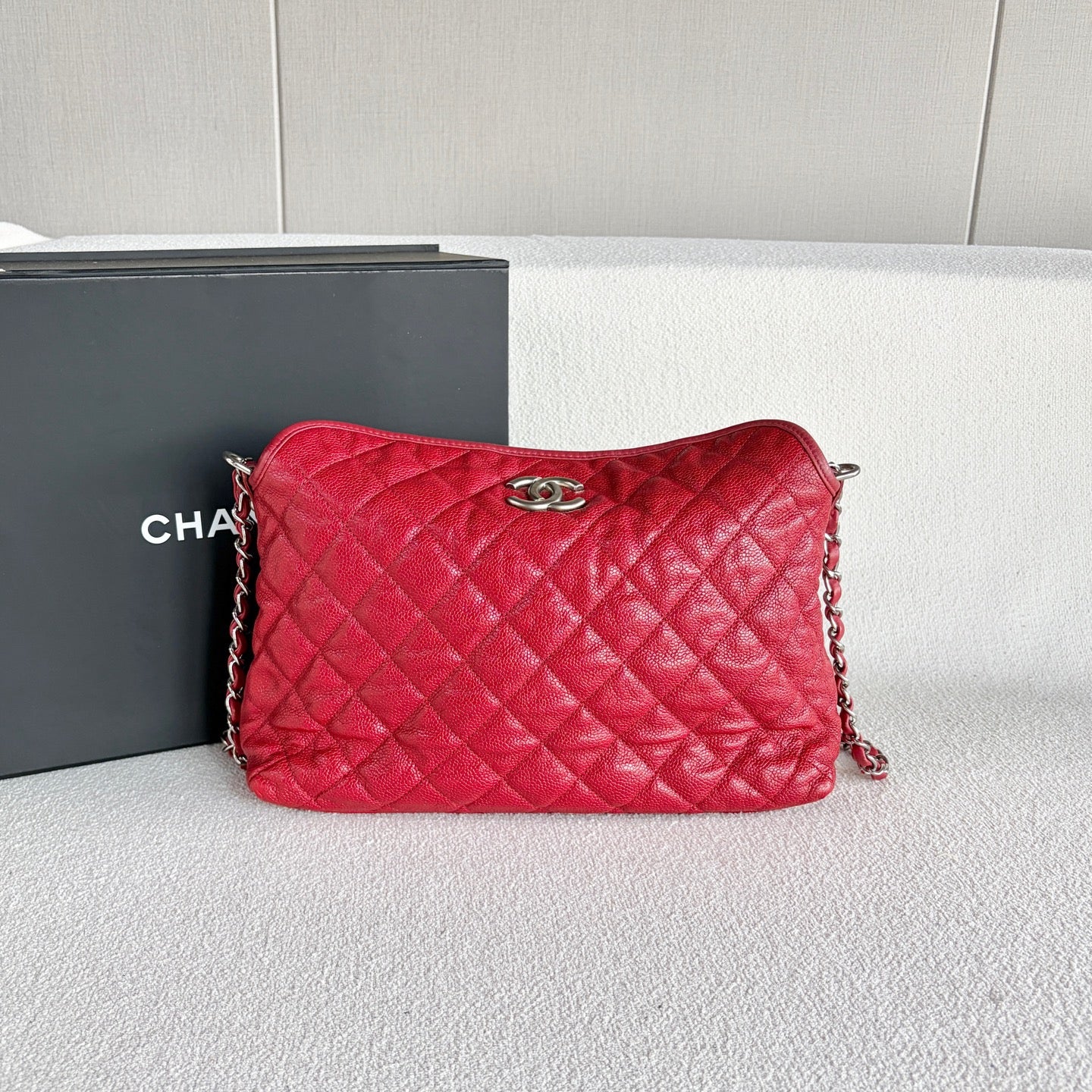 Chanel - Hobo - Leather - Red - (Medium)