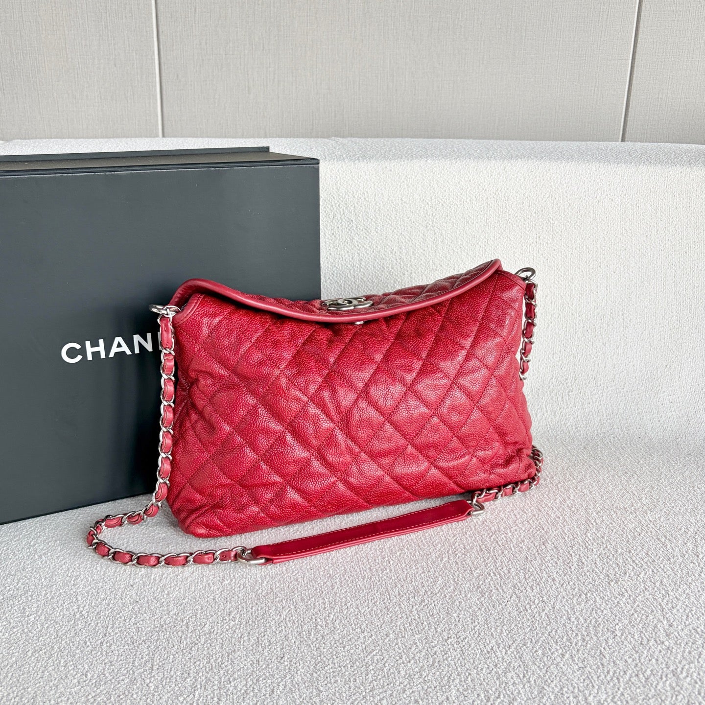 Chanel - Hobo - Leather - Red - (Medium)
