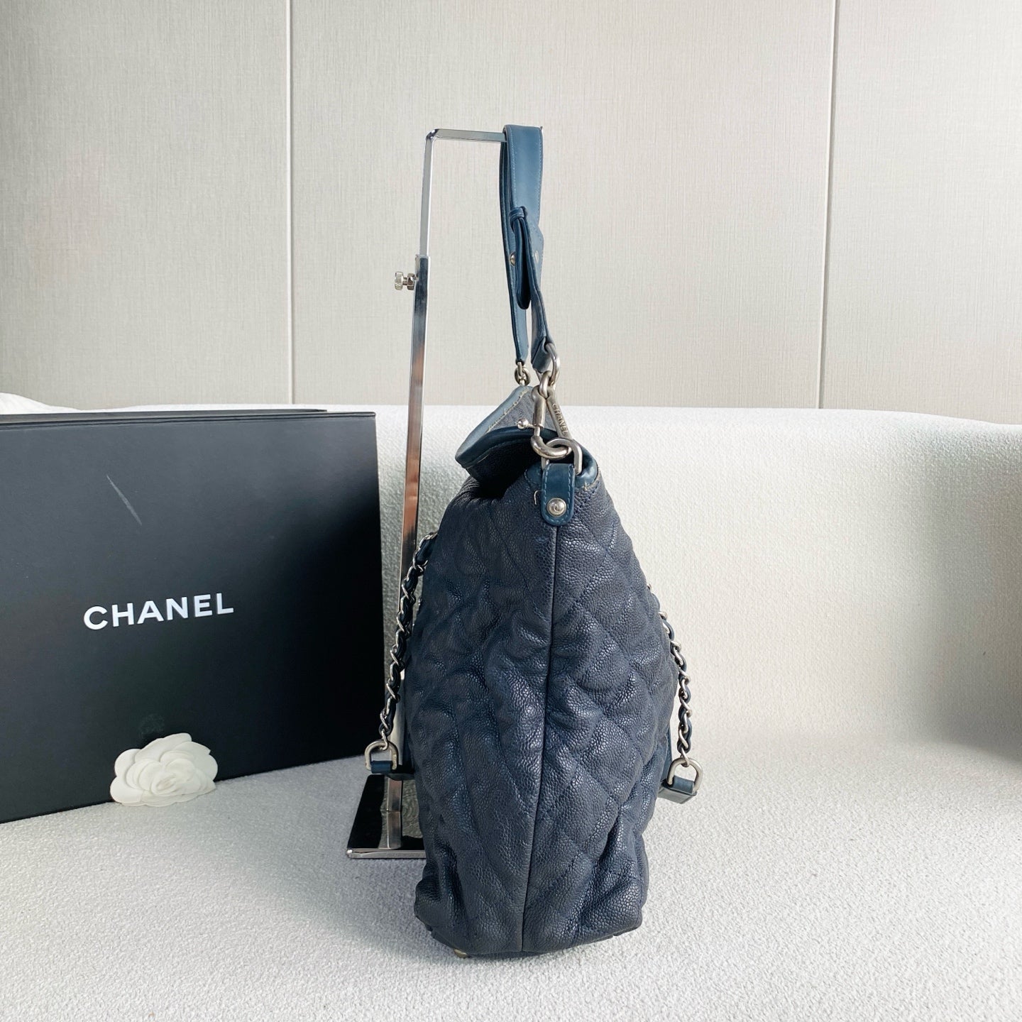 Chanel - Hobo Shoulder Bag - Caviar leather - Dark Blue - (Large)