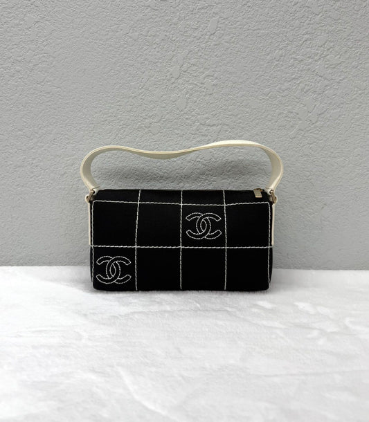 Chanel - Ice Grid Shoulder Bag - Canvas - Black and White - (small)