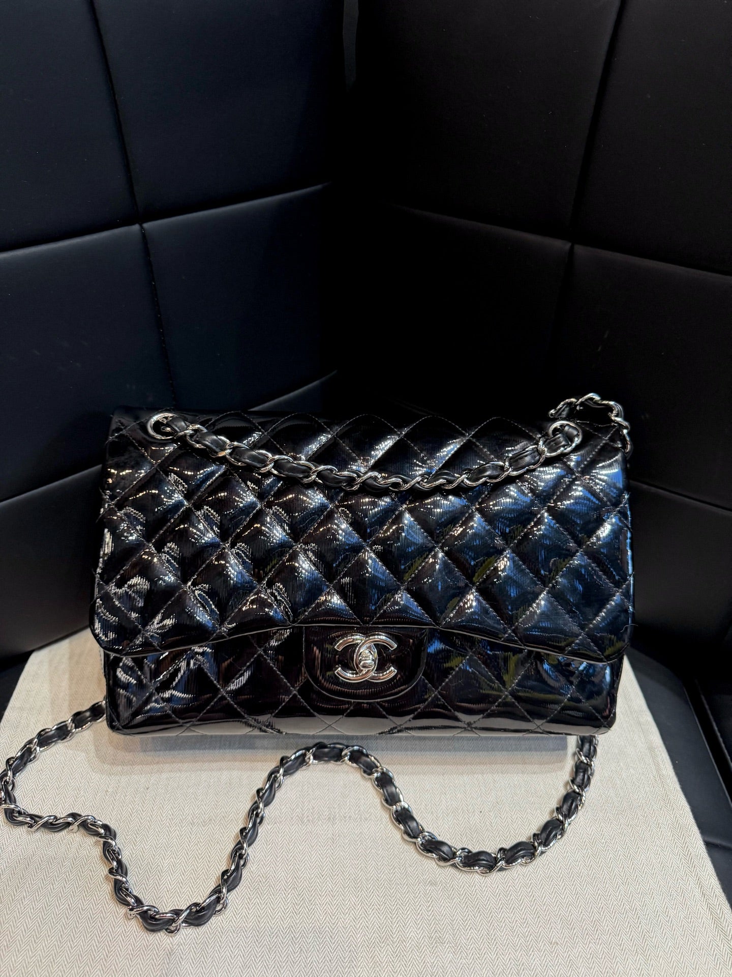 Chanel - Jumbo Double Flap - Patent leather - Black - (large)