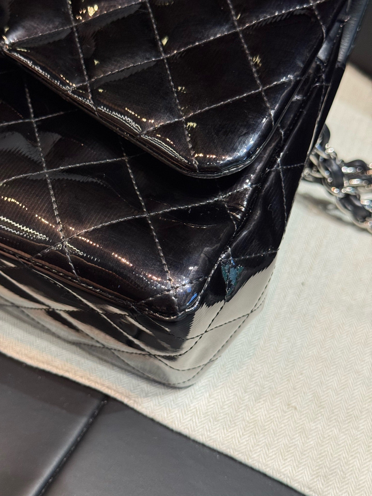 Chanel - Jumbo Double Flap - Patent leather - Black - (large)