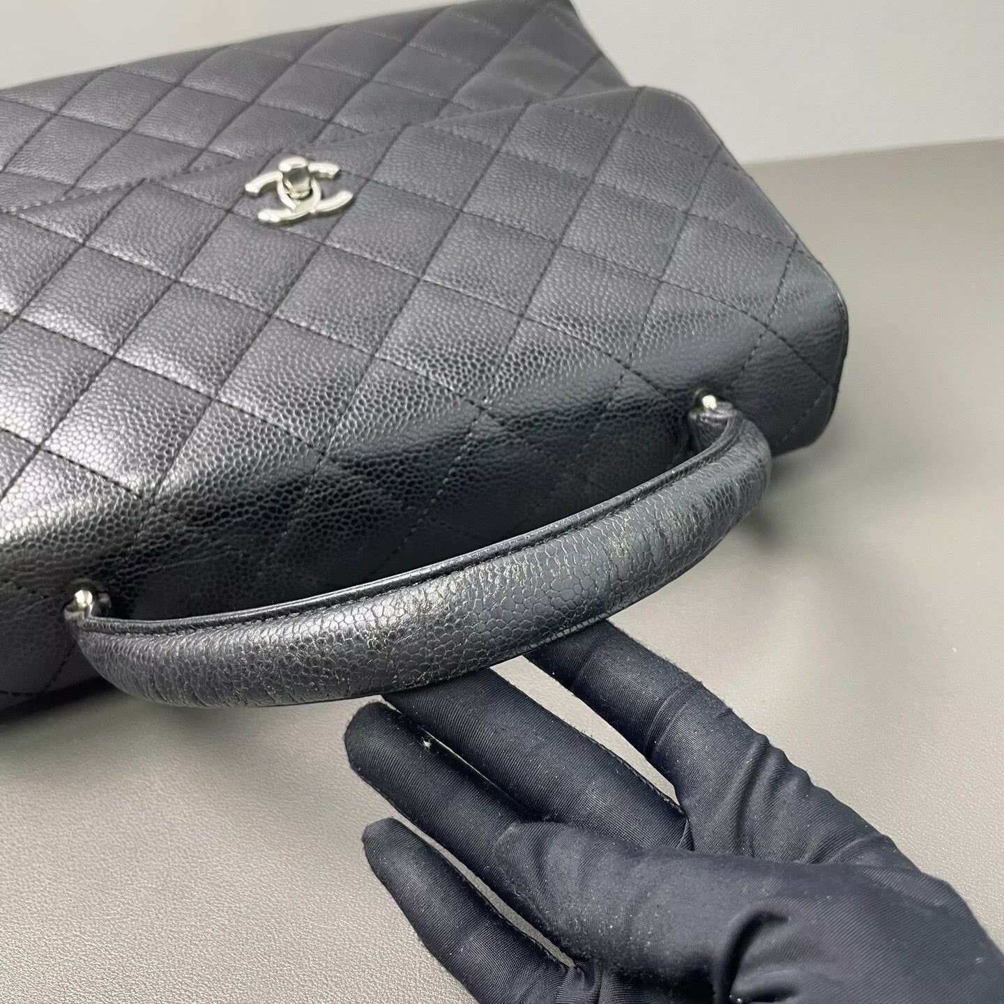 Chanel - Kelly Bag - Caviar leather - Black with Silver-Tone Hardware - (Medium)