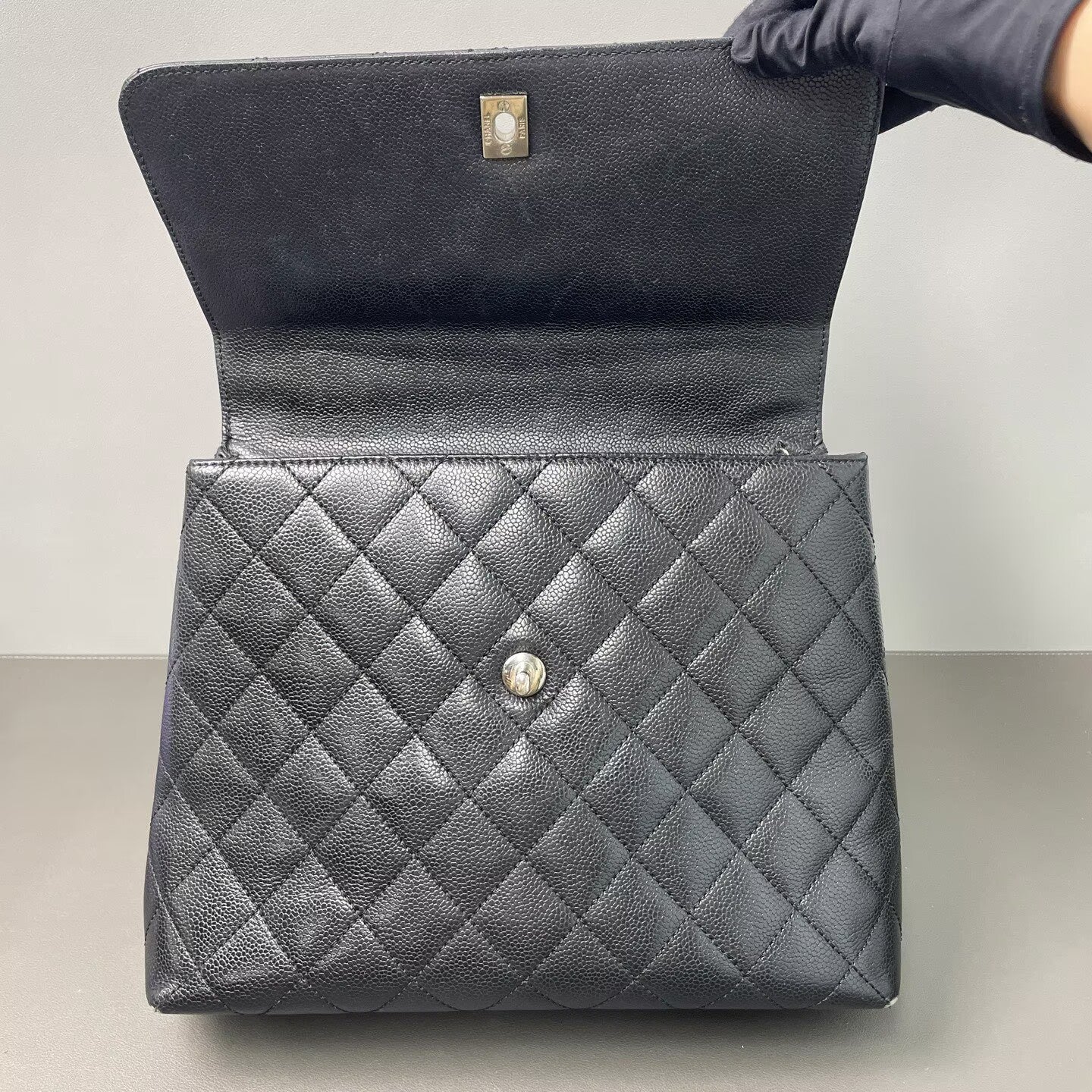Chanel - Kelly Bag - Caviar leather - Black with Silver-Tone Hardware - (Medium)