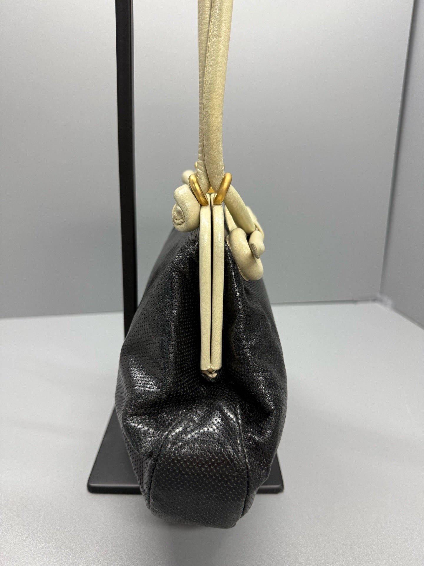 Chanel - Kiss Lock Bow Bag - Leather - Multicolour - (medium)