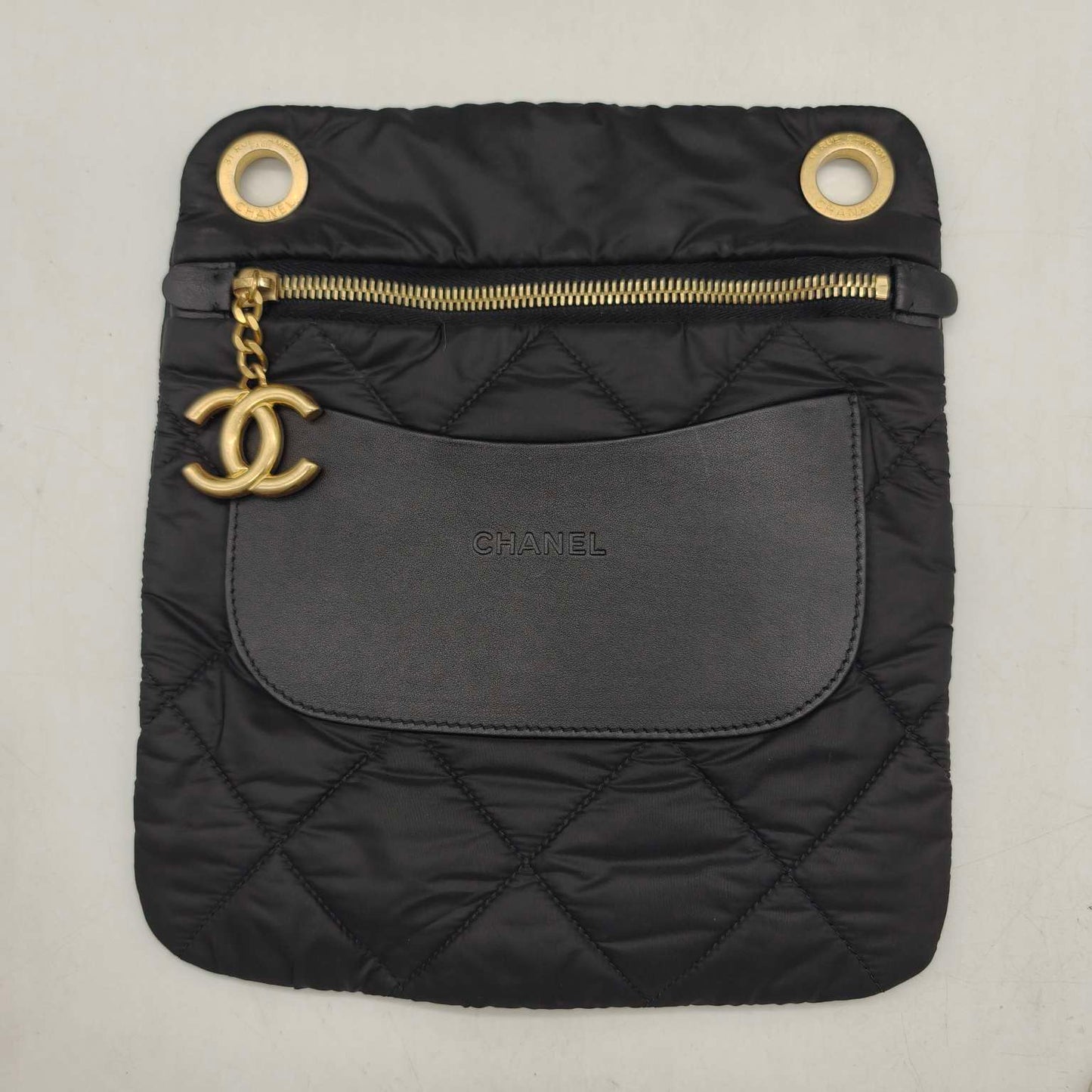 Chanel - Large Tote Bag with Pouch - Rabbit fur and Polyamide nylon with leather trim - Brown, Beige, and Black with Gold-Tone Hardware - (large)