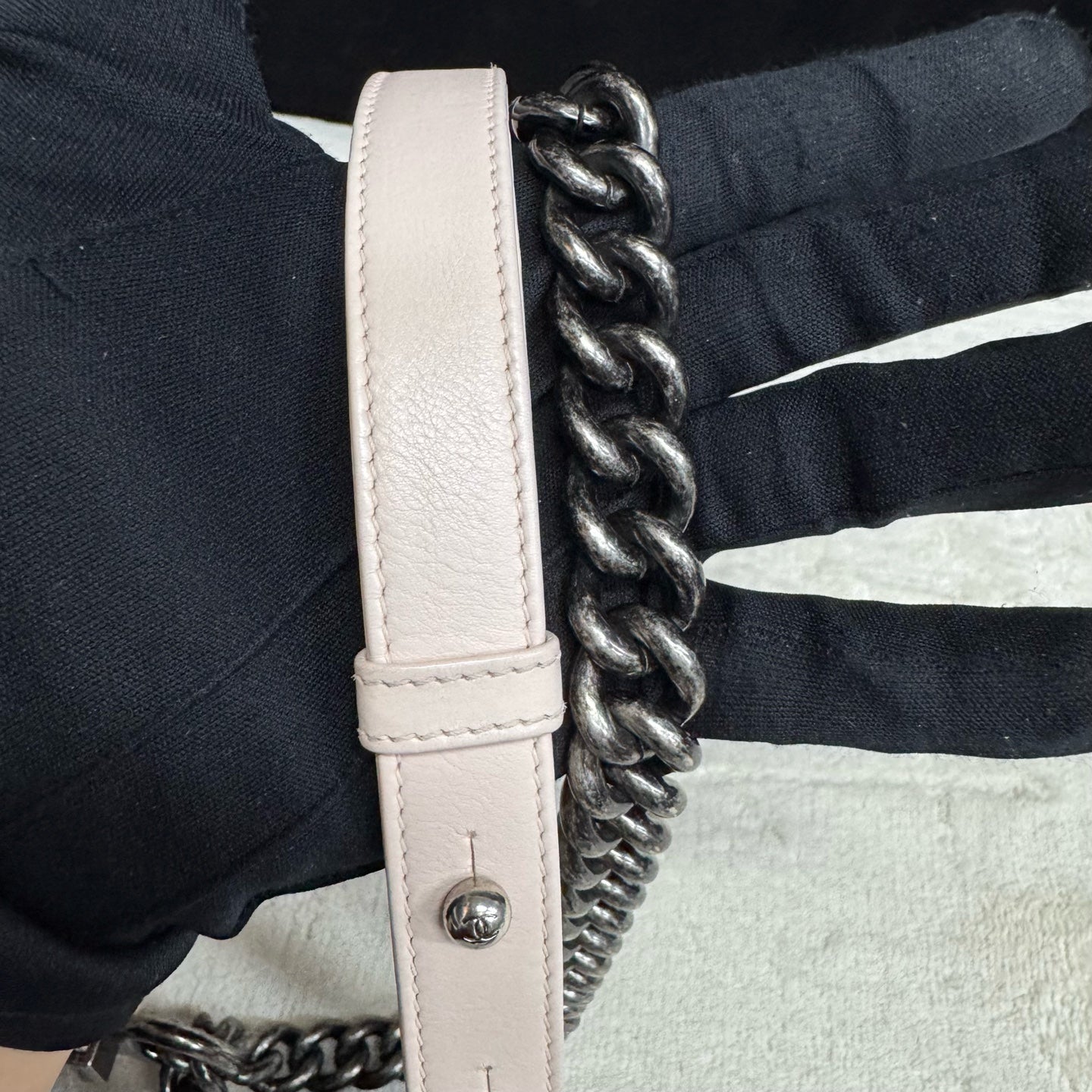 Chanel - Le Boy - Calfskin leather - Pink with Ruthenium-Tone Hardware - (Large)