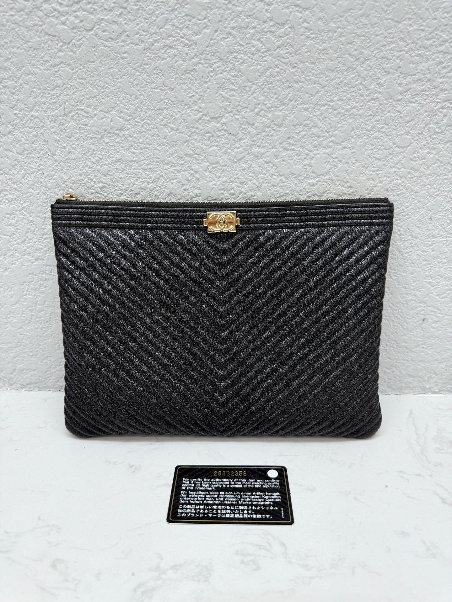 Chanel - Le Boy Clutch - Grained leather - Black - (Medium)