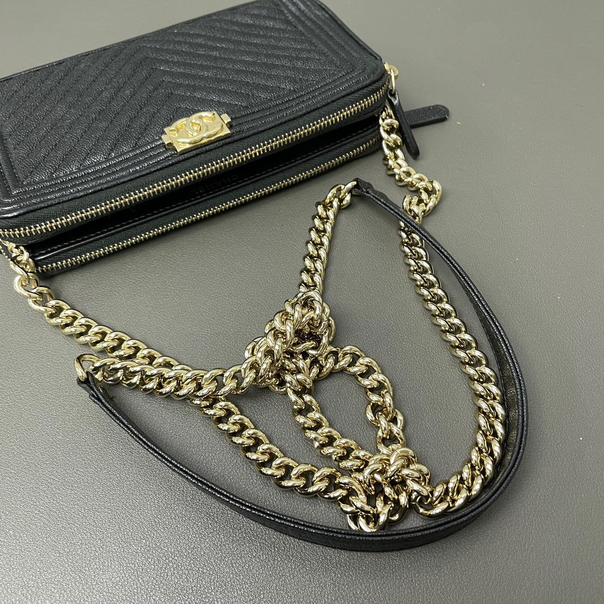 Chanel - Le Boy Clutch with Chain - Leather - Black - (Small)