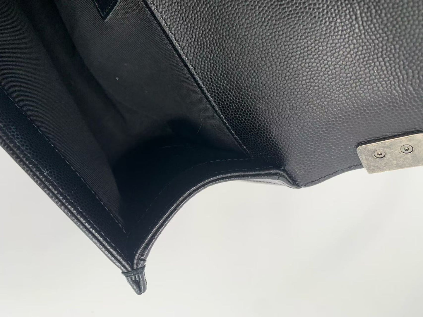 Chanel - Le Boy - Grained calfskin leather - Black with Silver-Tone Hardware - (Medium)