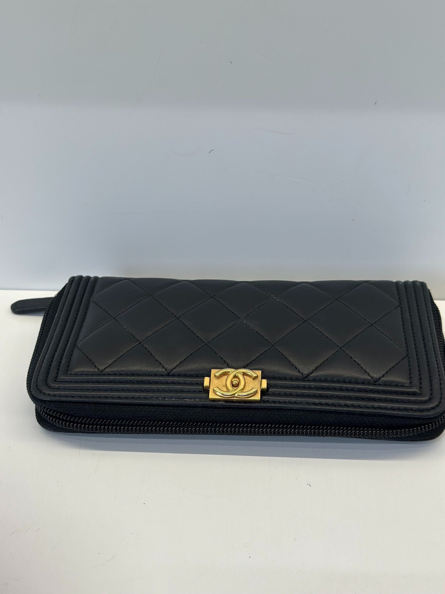 Chanel - Le Boy - Lambskin leather - Black