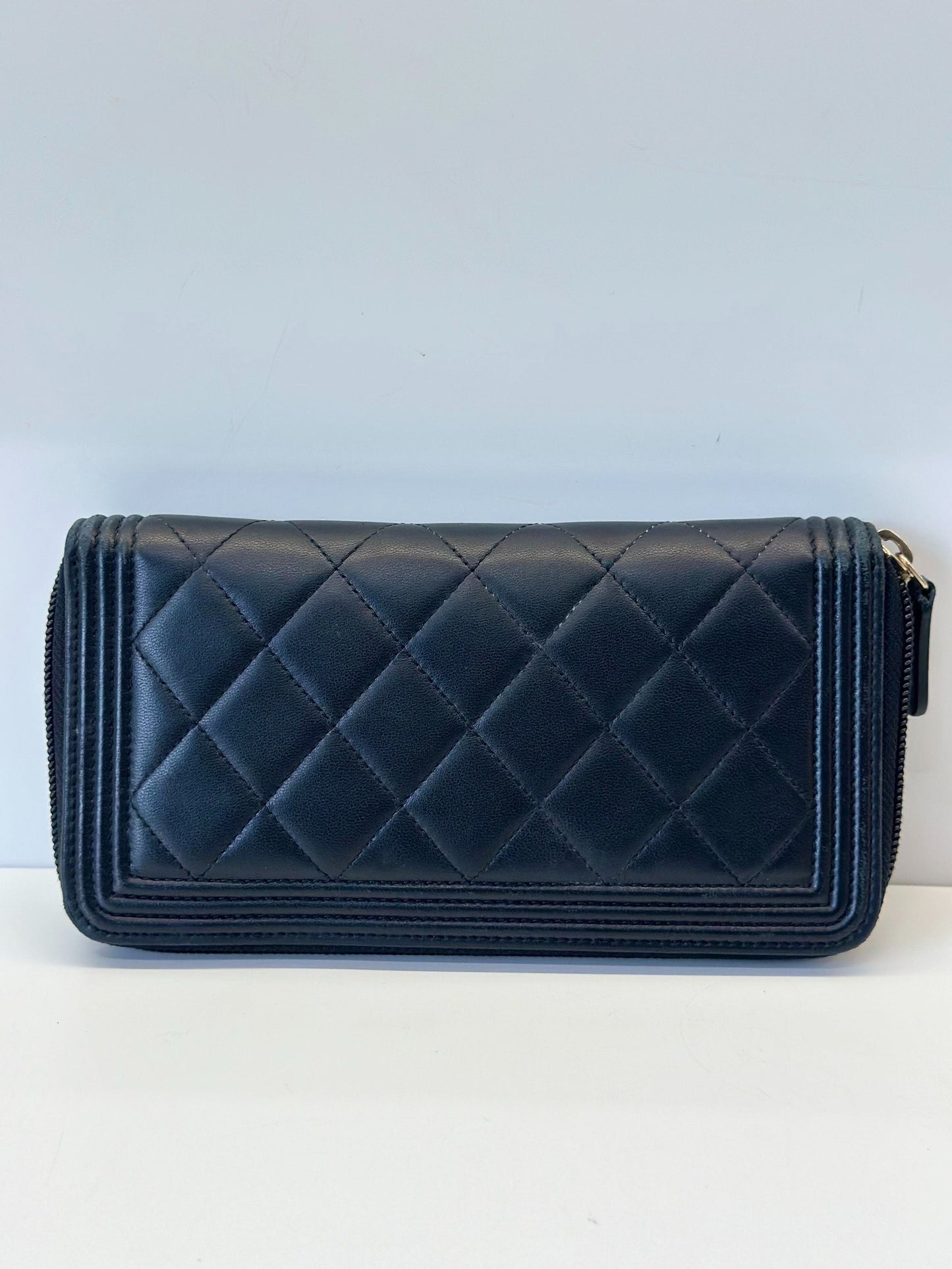Chanel - Le Boy - Lambskin leather - Black
