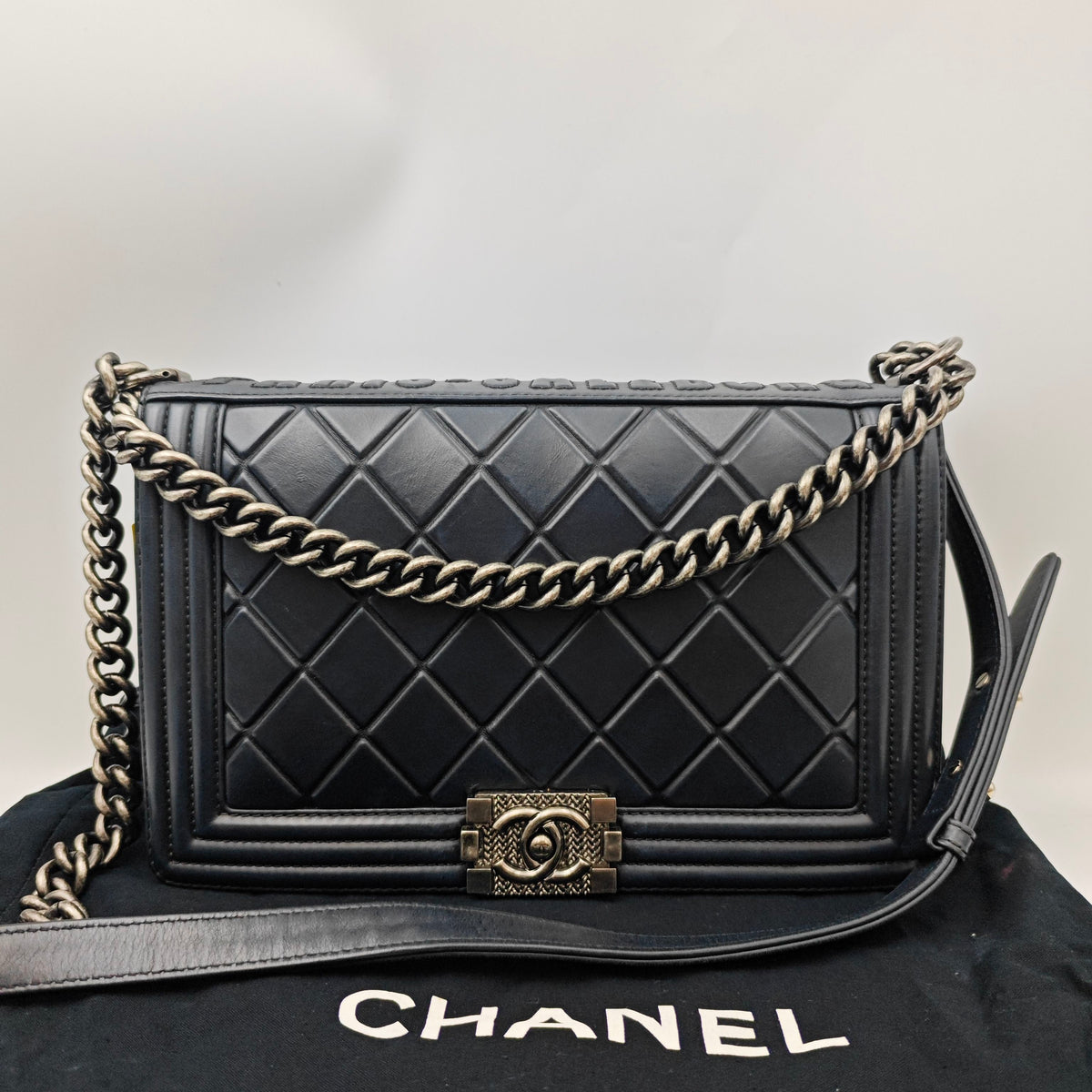 Chanel - Le Boy Large - Leather - Black - (Large)