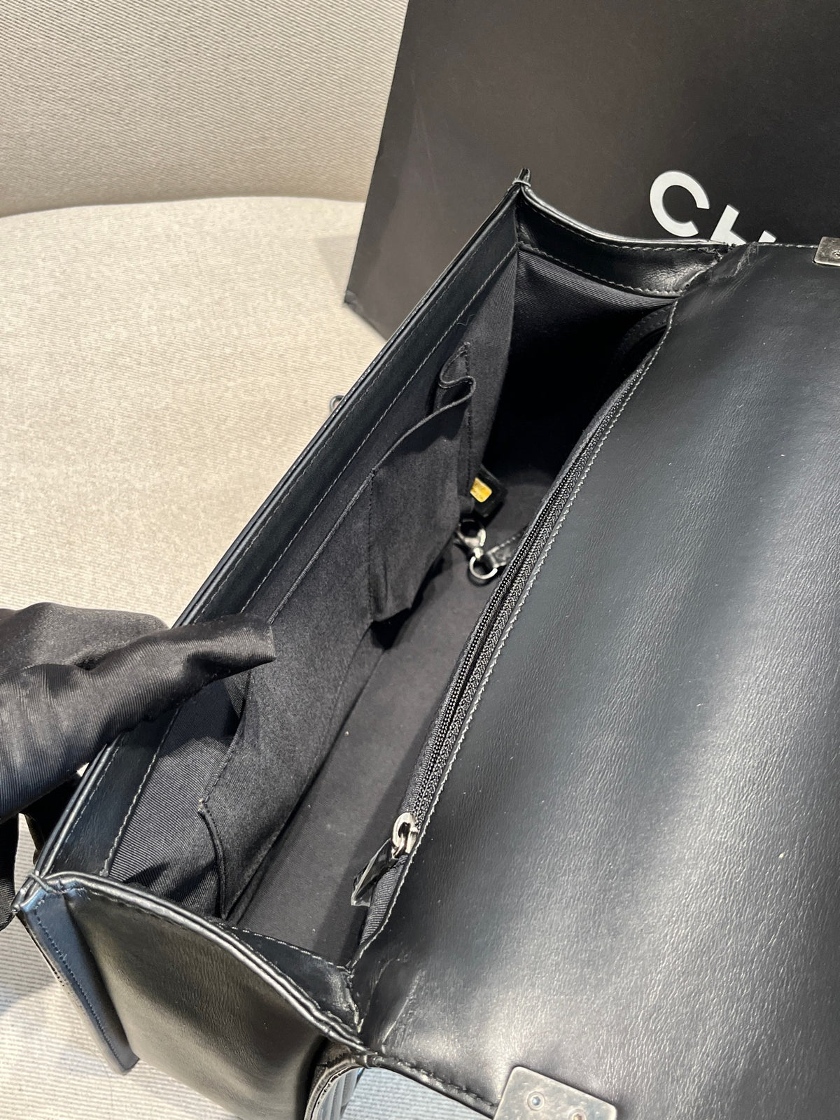 Chanel - Le Boy Large - Patent leather - Black - (large)
