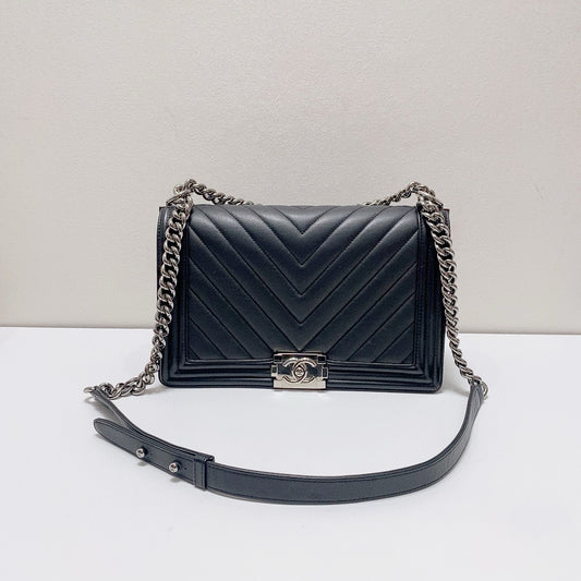 Chanel - Le Boy - Leather - Black - (medium)