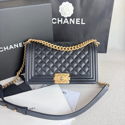 Chanel - Le Boy - Leather - Black - (medium)