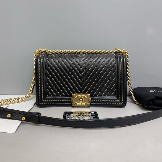 Chanel - Le Boy - Leather - Black - (Medium)