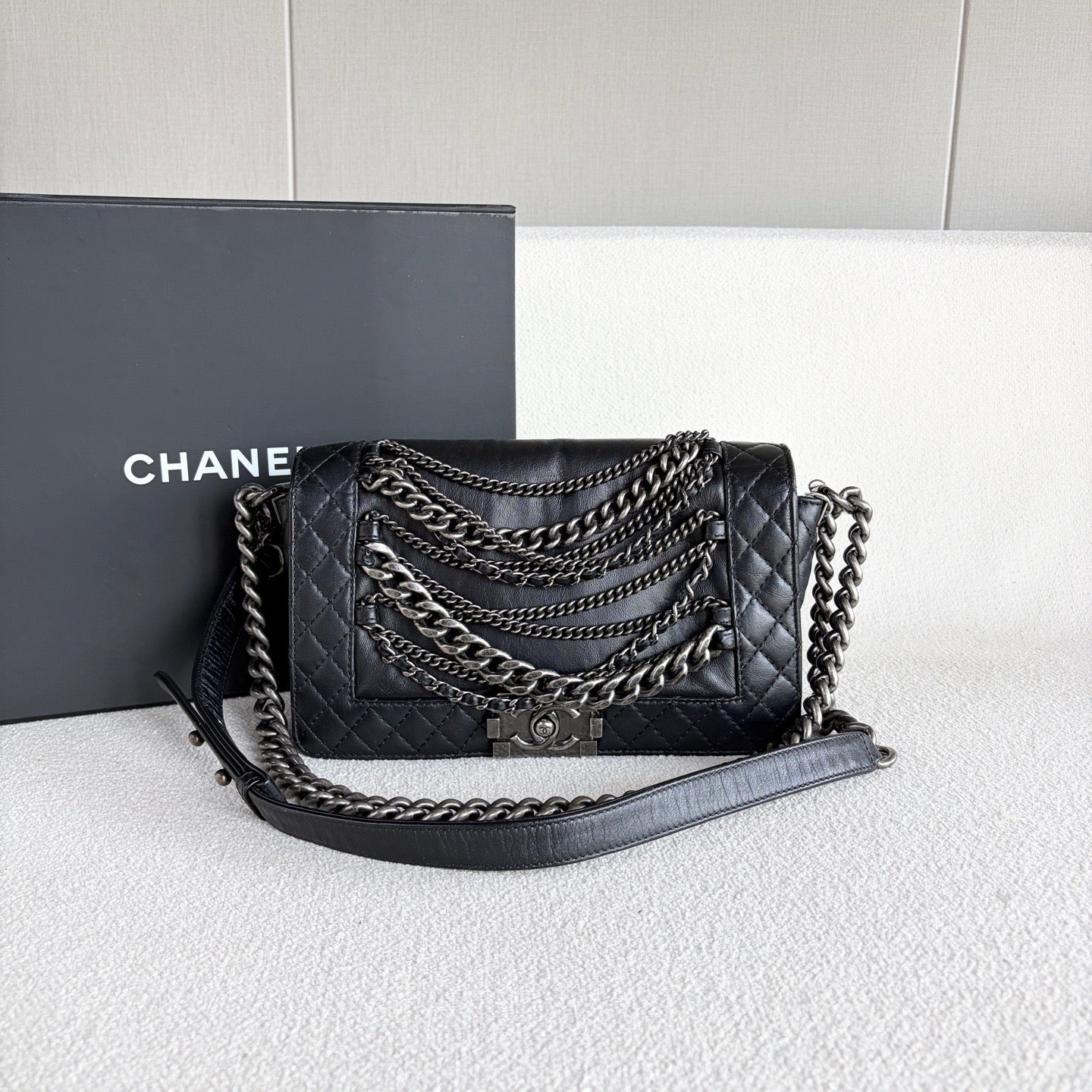 Chanel - Le Boy - Leather - Black - (medium)